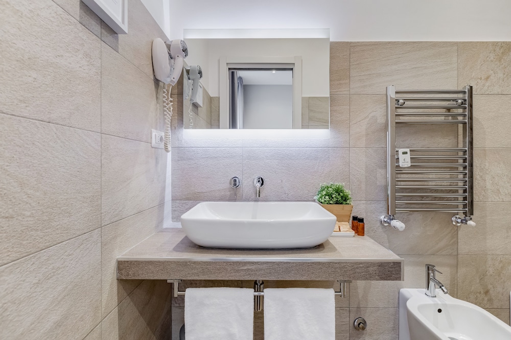 Colonna Luxury Suites 23