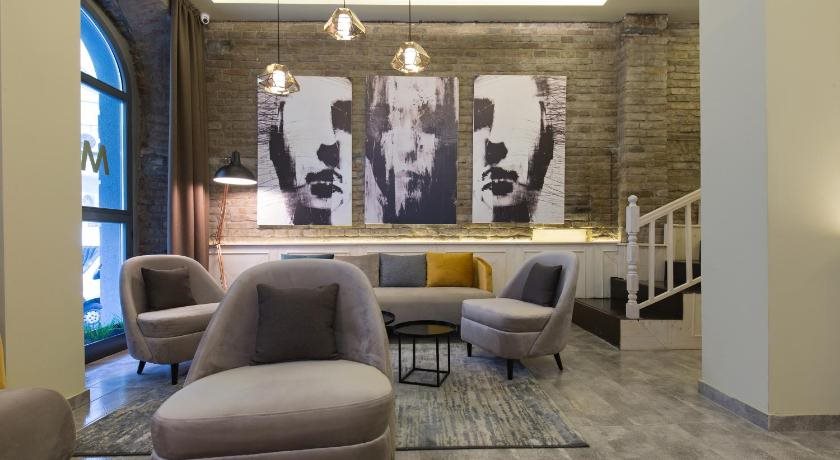 Marquise Hotel 10