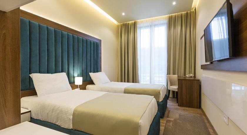 Marquise Hotel 2