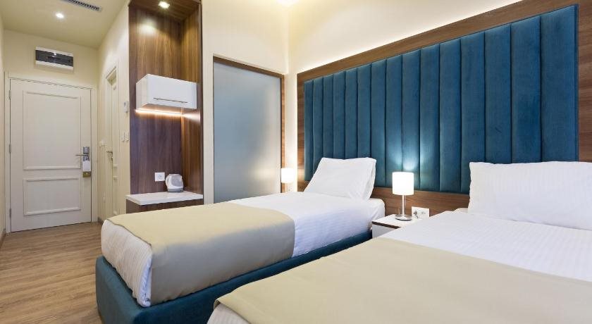 Marquise Hotel 6