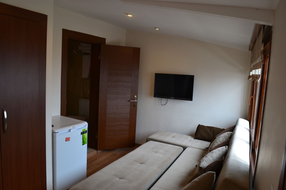 Seven Days Hotel 11
