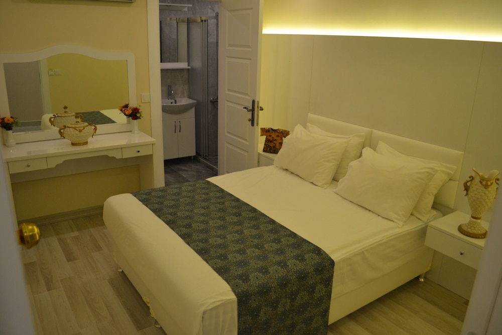 Seven Days Hotel 5
