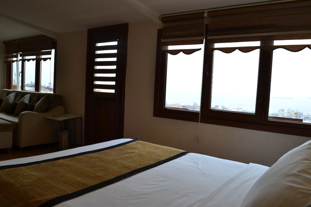 Seven Days Hotel 7