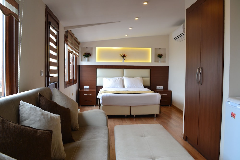 Seven Days Hotel 1