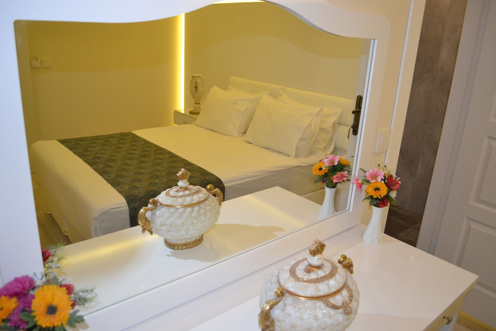 Seven Days Hotel 3
