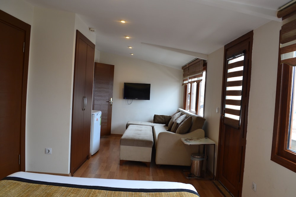Seven Days Hotel 20