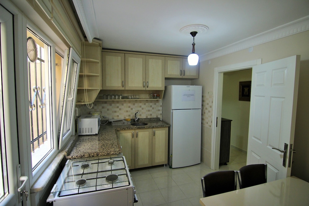 Yilmaz Apart 21