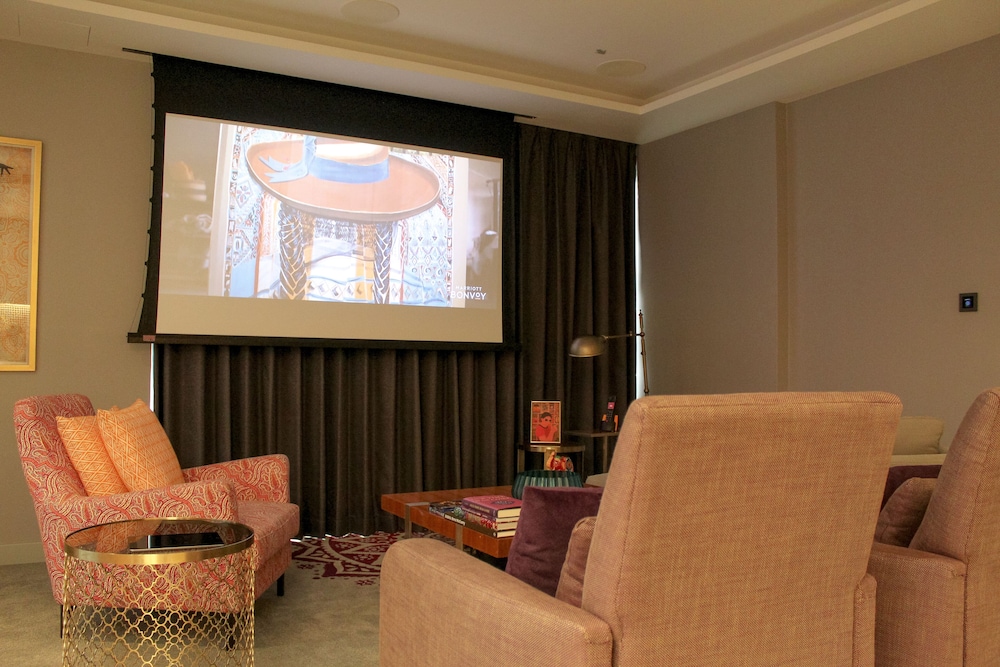 Aloft Dubai Creek 9