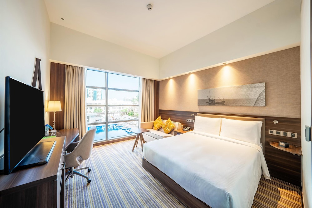 Hampton by Hilton Dubai Airport 9