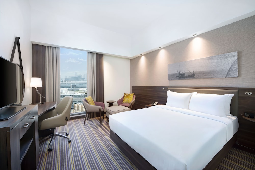 Hampton by Hilton Dubai Airport 6