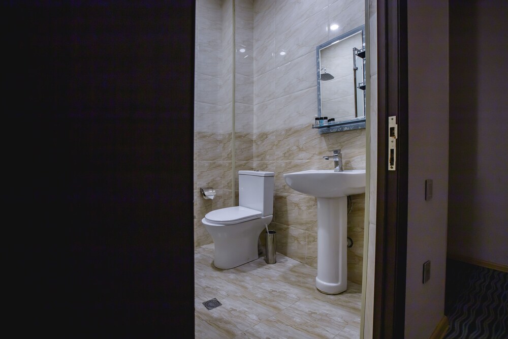 Comfort Hotel Baku 4
