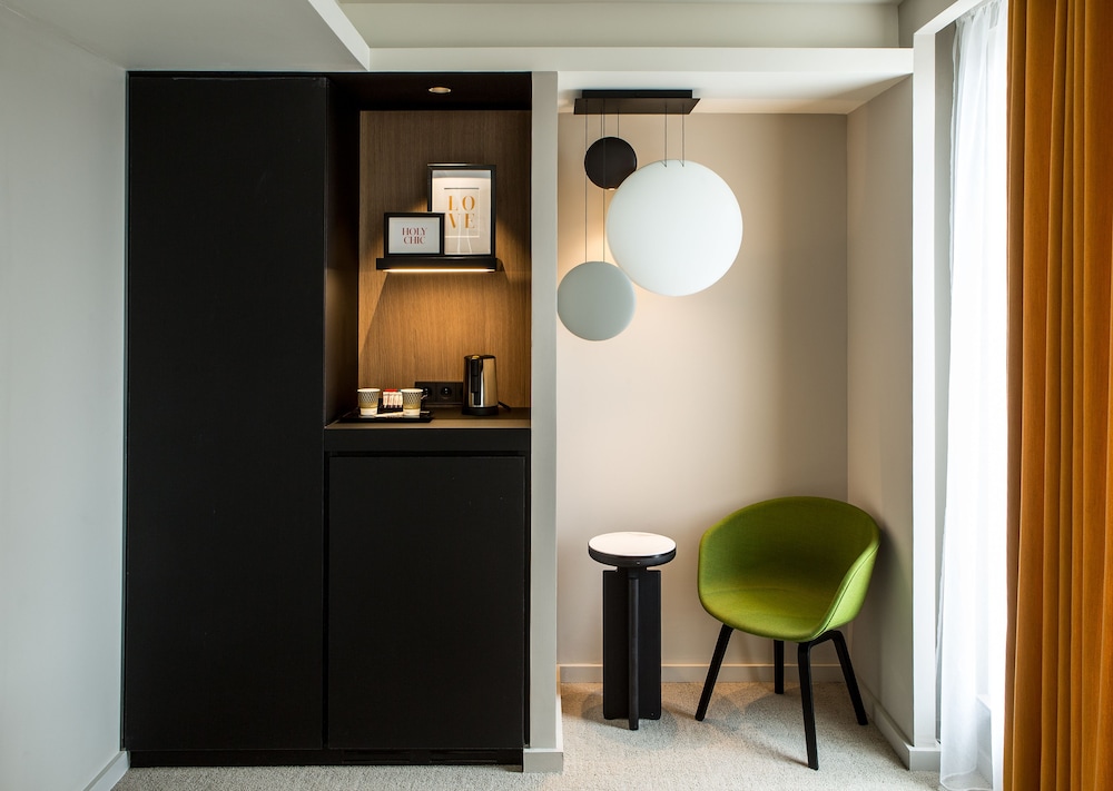 Hotel Mercure Paris 17 Batignolles 9