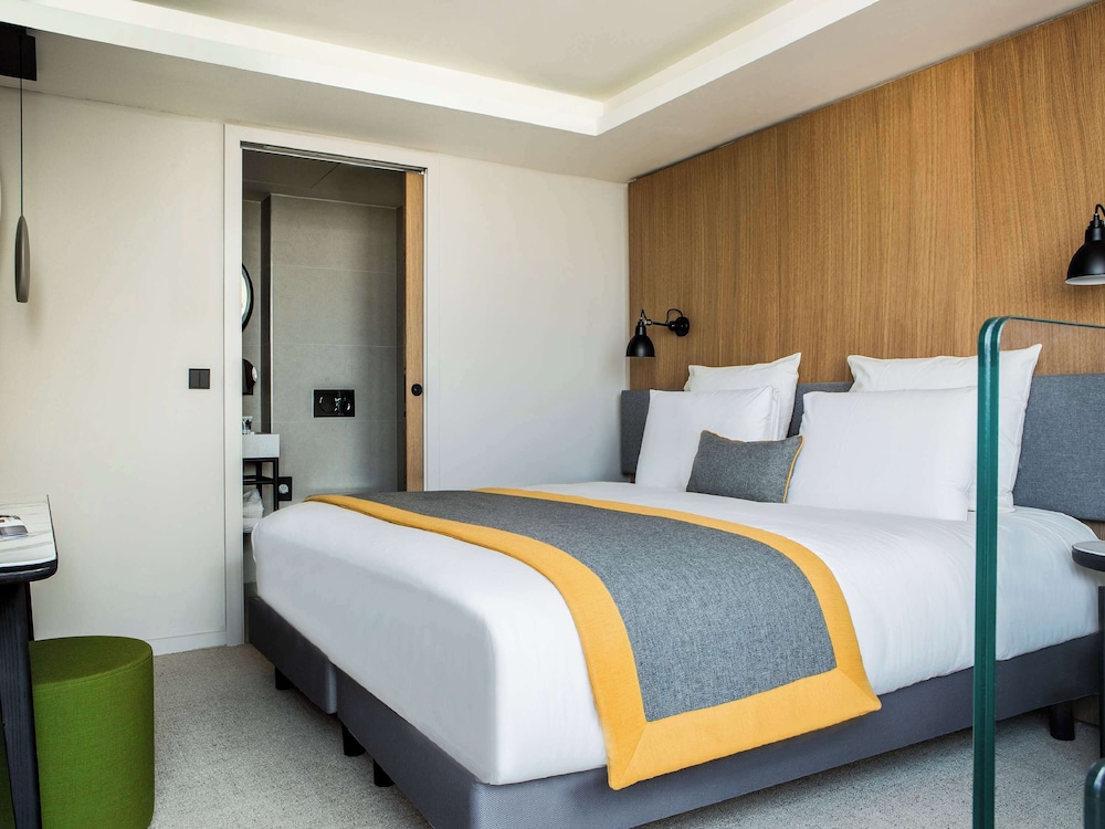 Hotel Mercure Paris 17 Batignolles 19