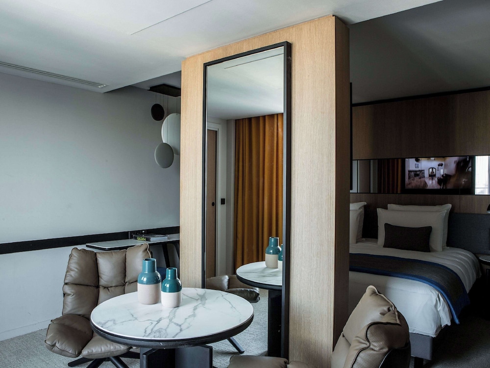 Hotel Mercure Paris 17 Batignolles 16