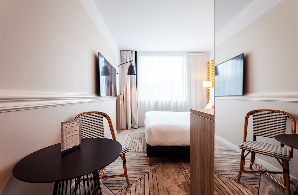 Hotel The Originals Paris Maison Montmartre 20