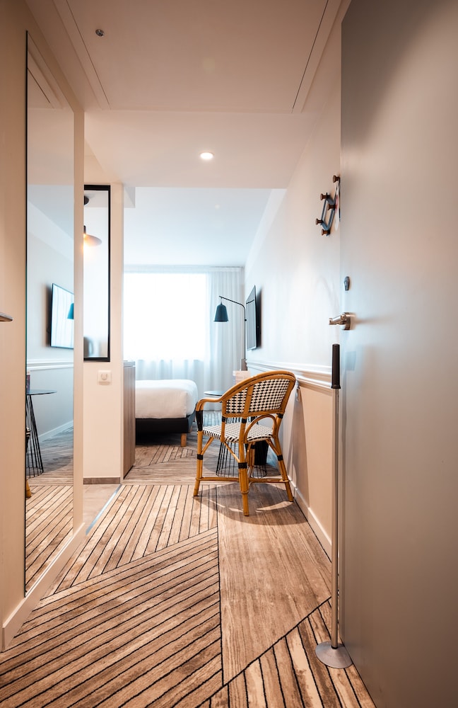 Hotel The Originals Paris Maison Montmartre 16