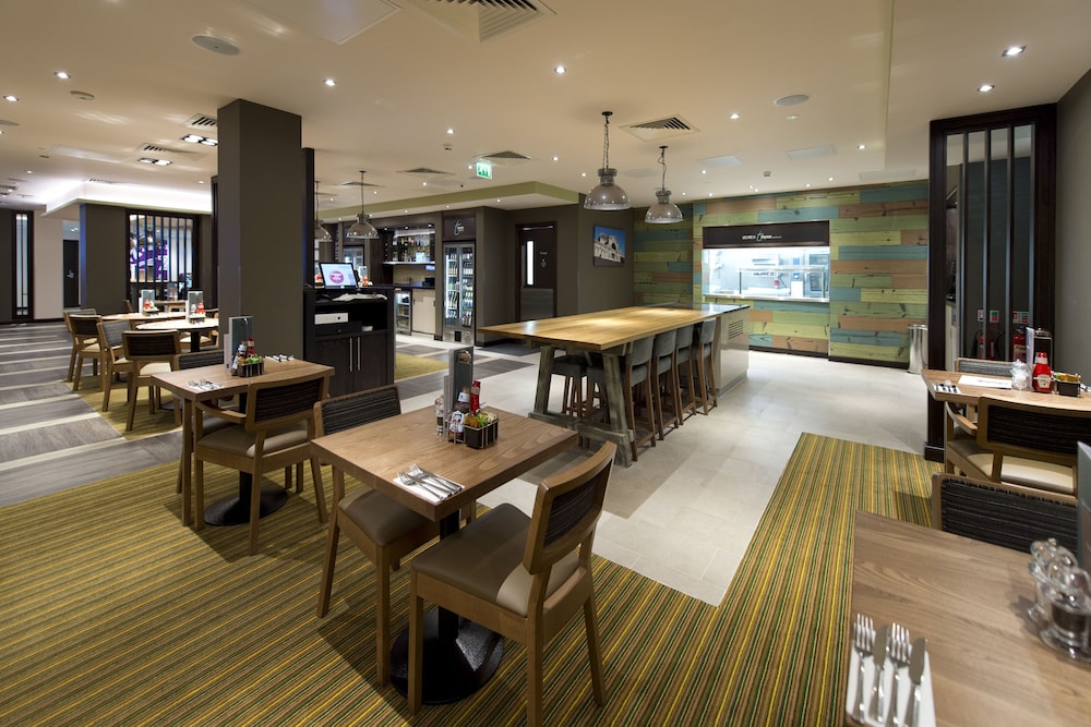 Premier Inn London Southgate 16