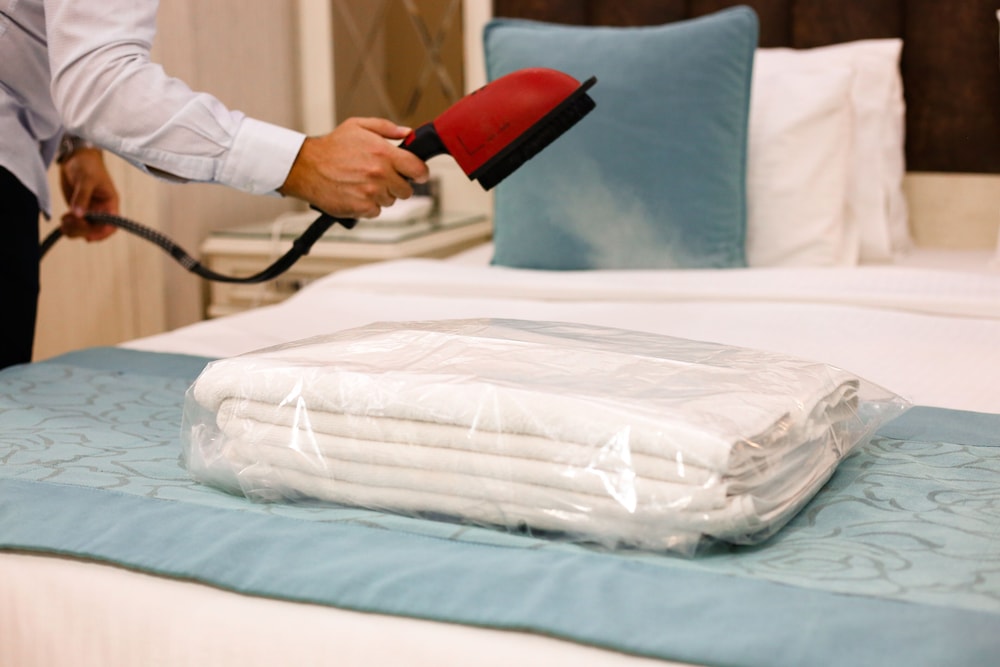 Novelty Hotel 17