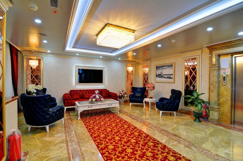 Novelty Hotel 6