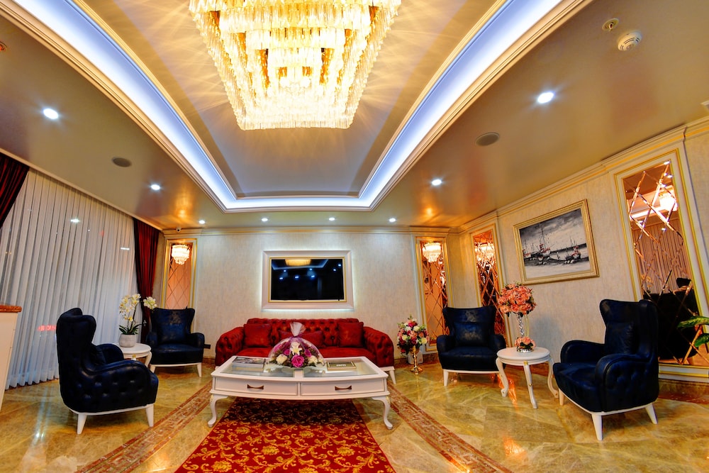 Novelty Hotel 9