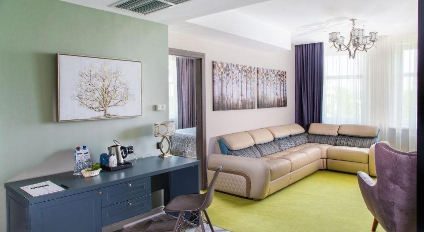 Willing Hotel 8