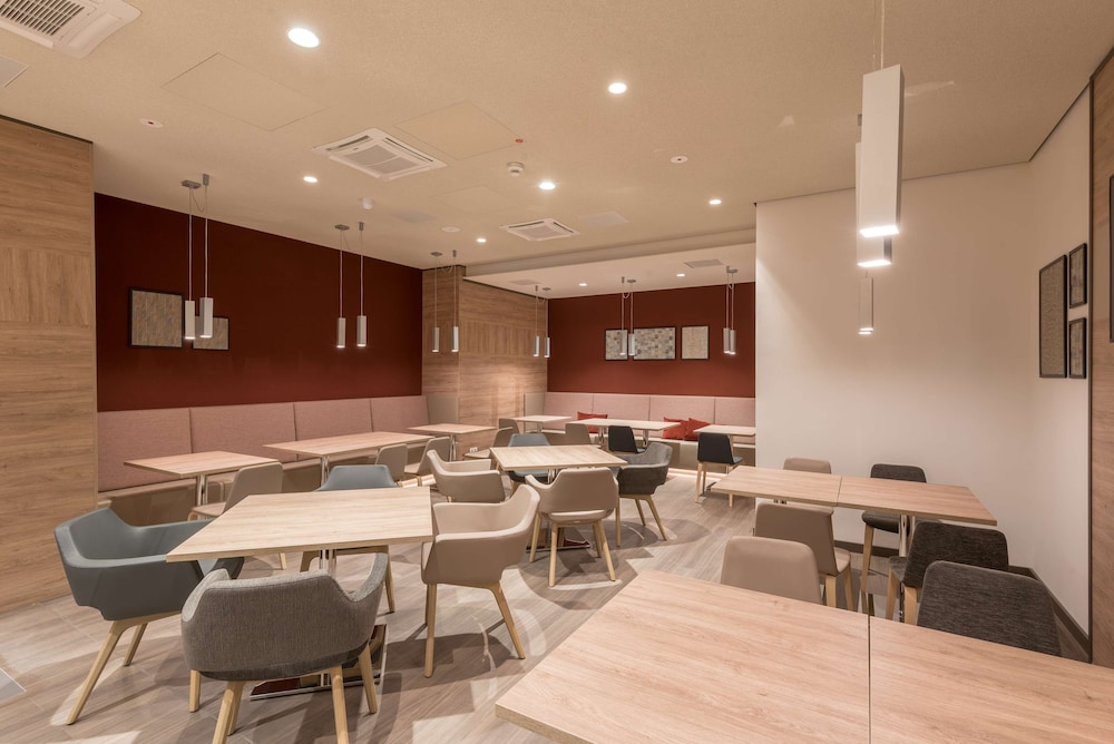 Hampton by Hilton Frankfurt City Centre East 19