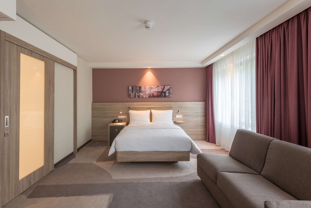 Hampton by Hilton Frankfurt City Centre East 12