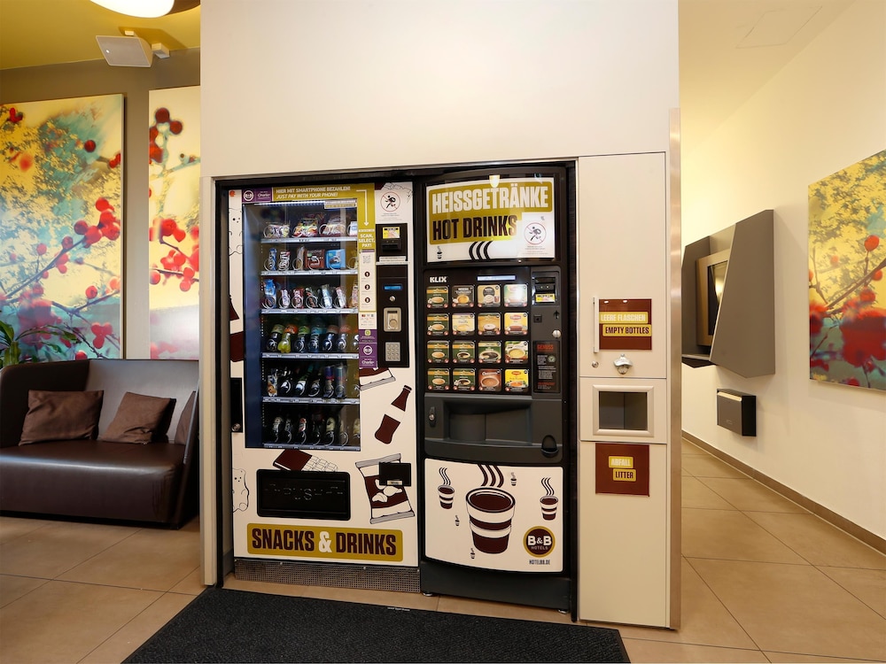 B&B HOTEL Potsdam 3