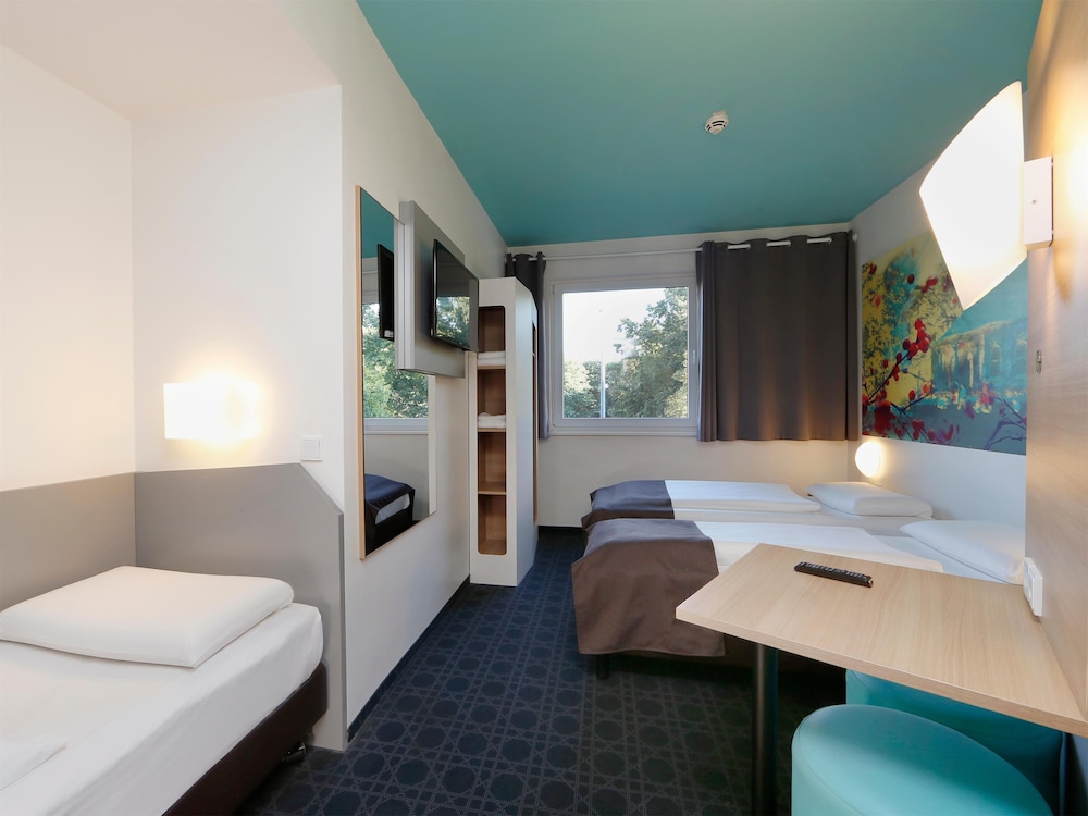 B&B HOTEL Potsdam 10