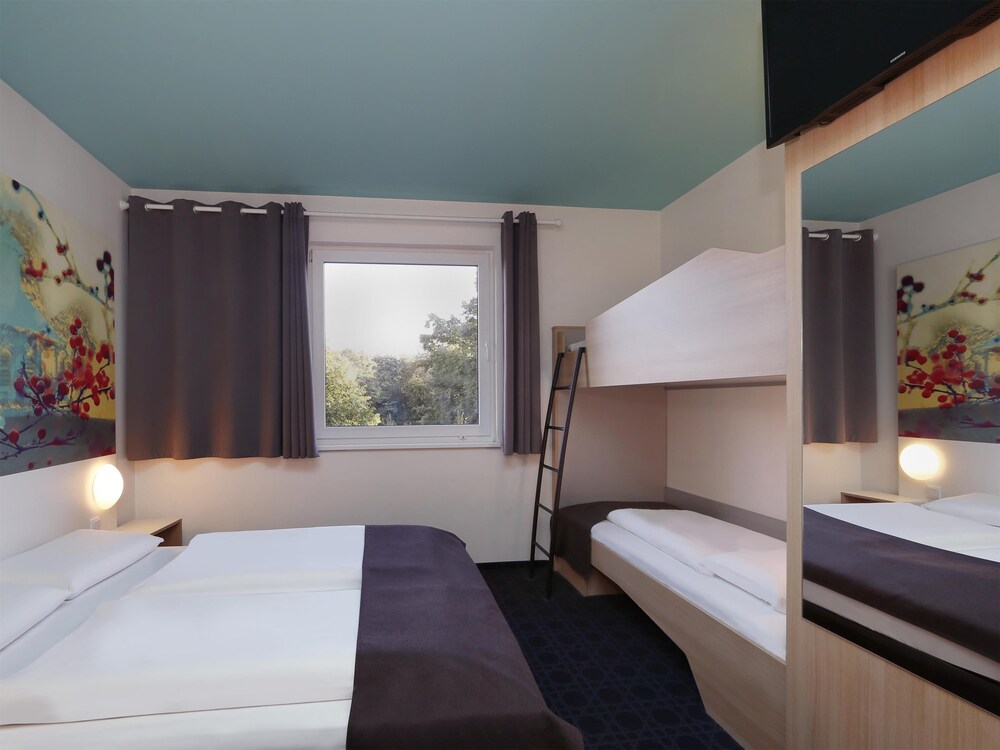 B&B HOTEL Potsdam 16