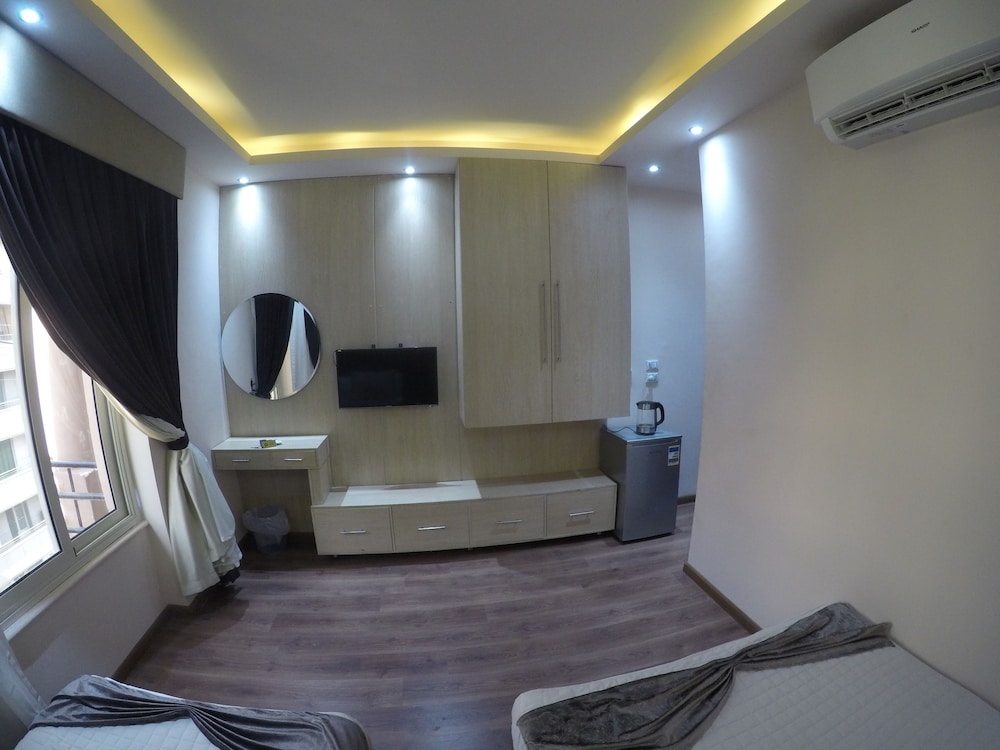 City Hotel 14