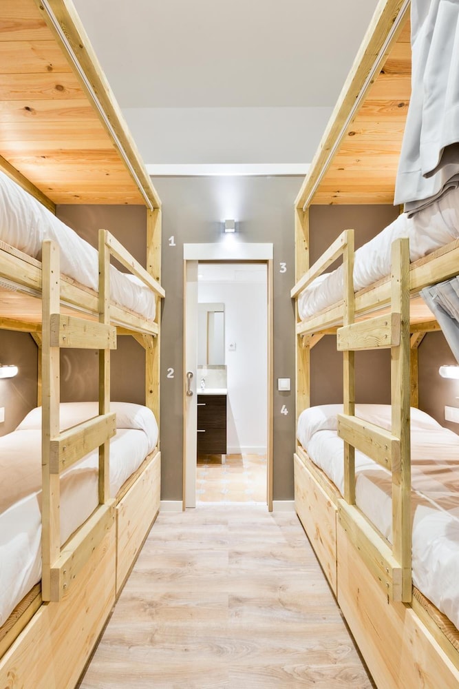 Ant Hostel Barcelona 20