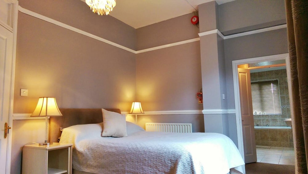 Glendevon House Hotel 8
