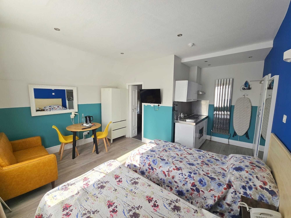Avis Hotel 15
