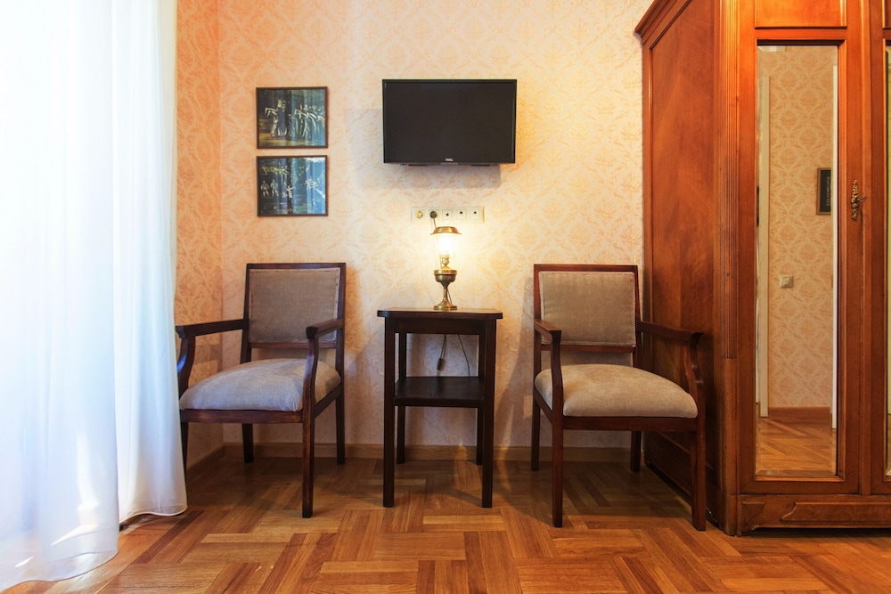 Bloom Boutique Hotel 5