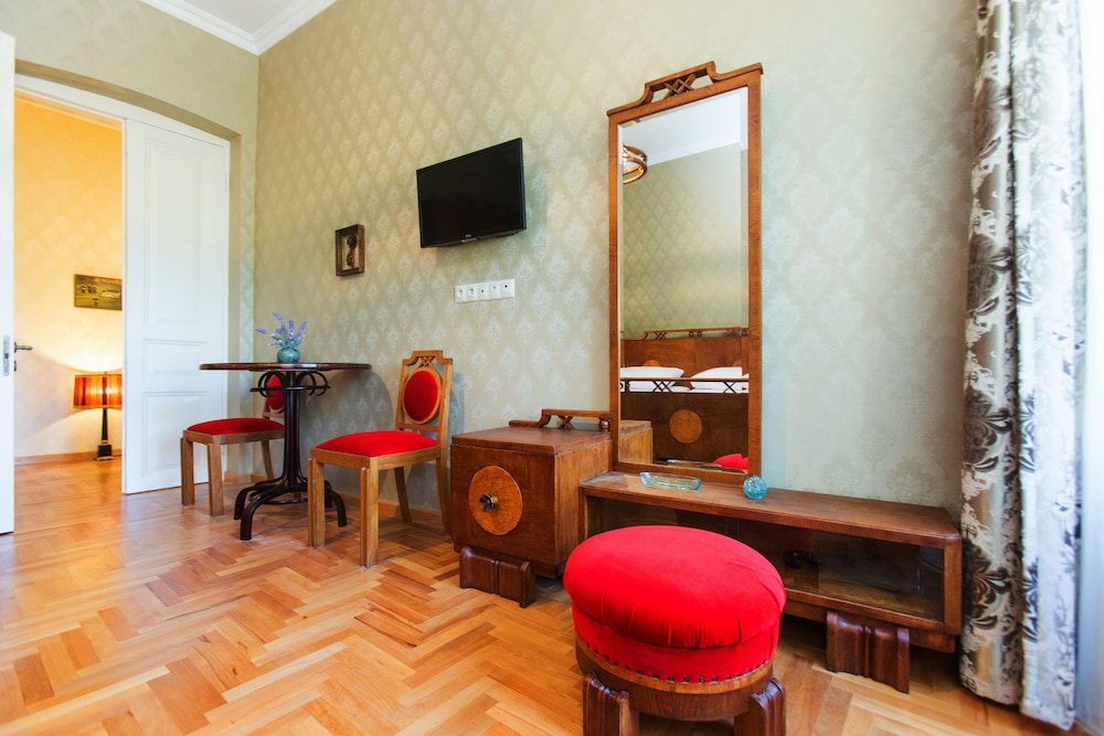 Bloom Boutique Hotel 19