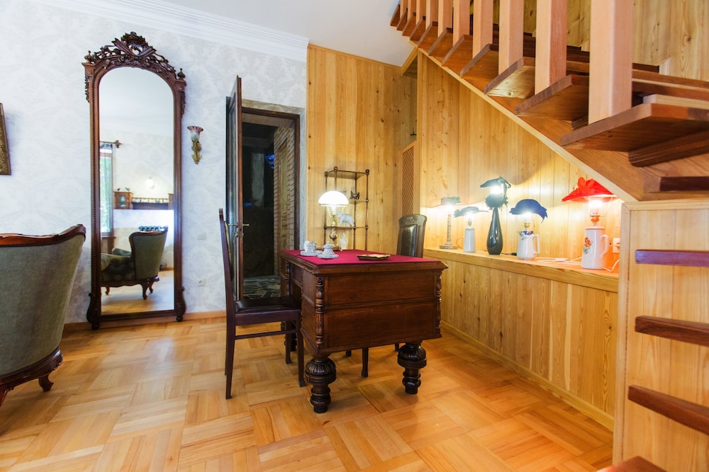 Bloom Boutique Hotel 2