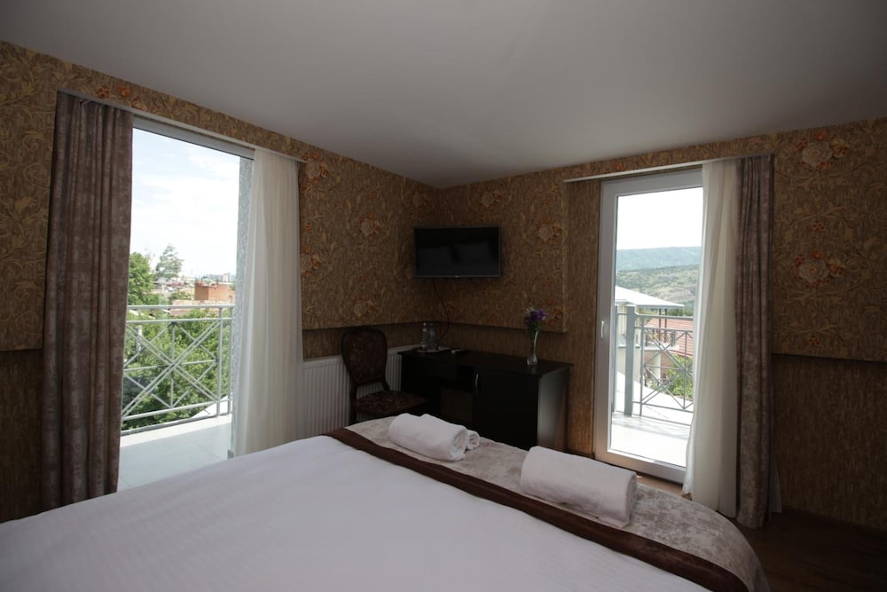Marialuis Hotel 24