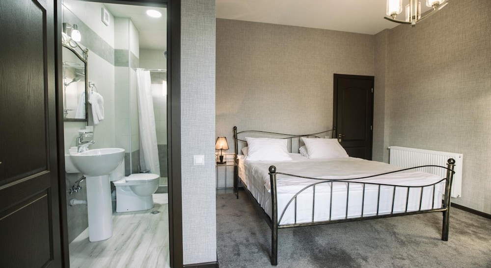 Golden Nugget Tbilisi 10