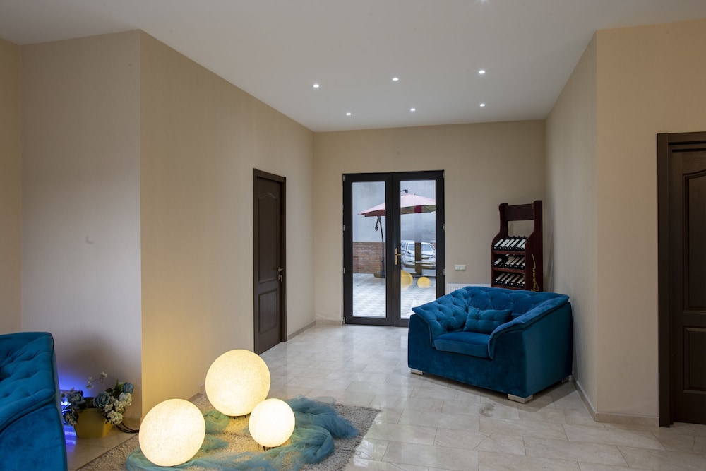 Golden Nugget Tbilisi 11