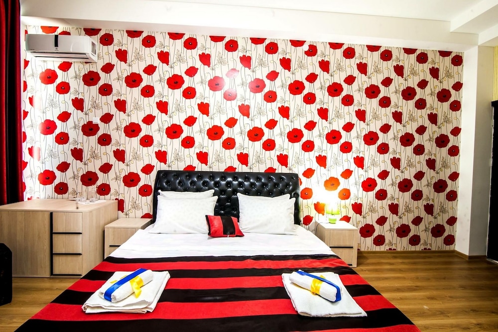 Hotel Ellegance 8