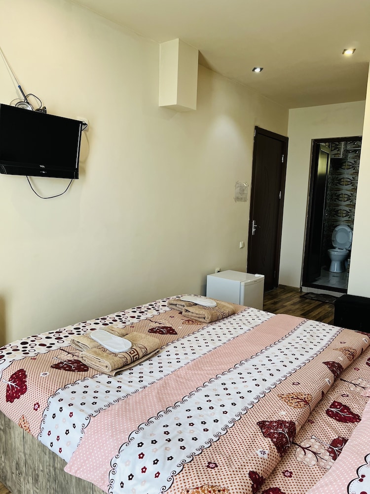 Hotel Ellegance 23