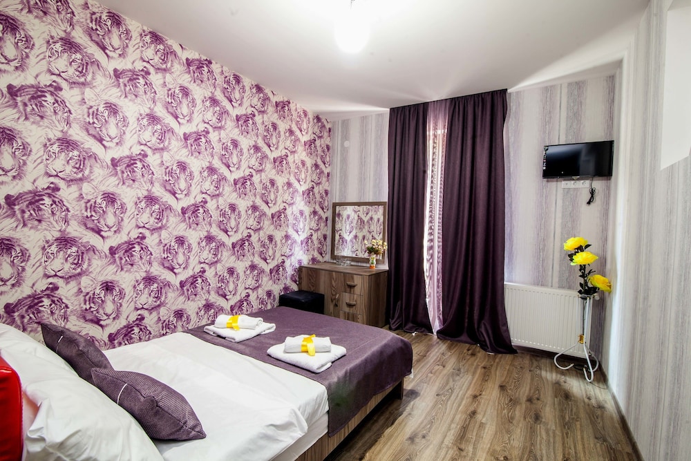 Hotel Ellegance 14