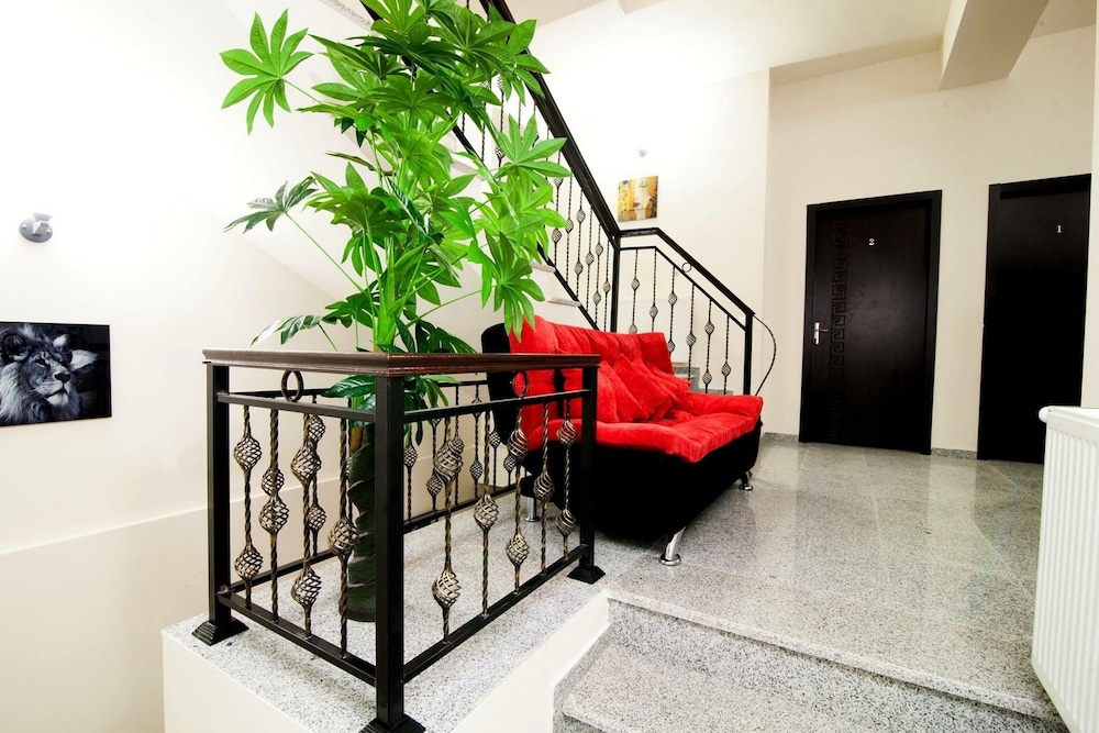 Hotel Ellegance 2
