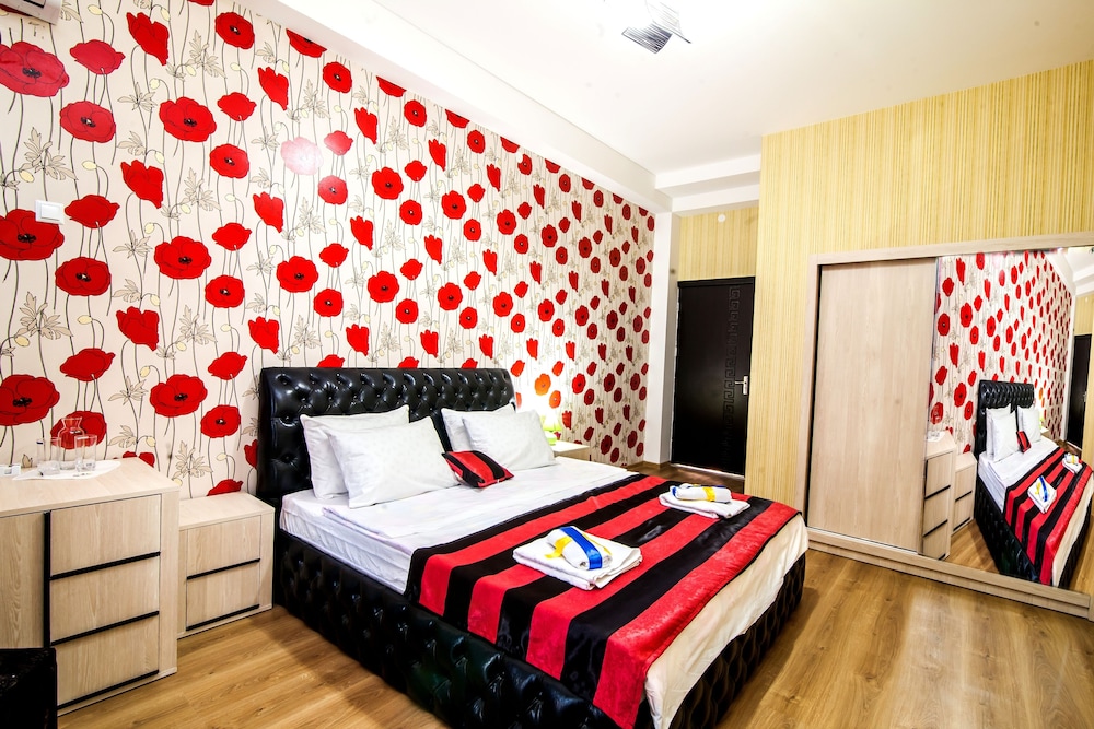 Hotel Ellegance 1