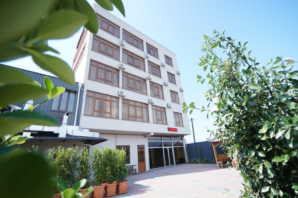 Hotel 725 1