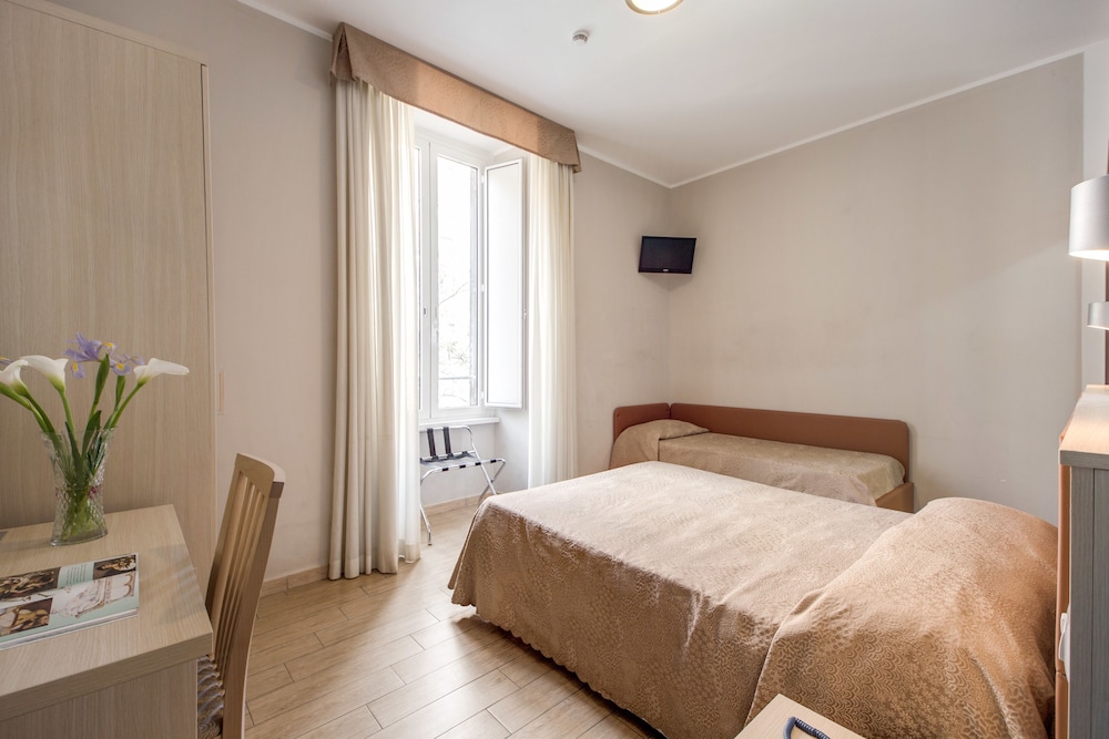 Buonarroti Suite 6