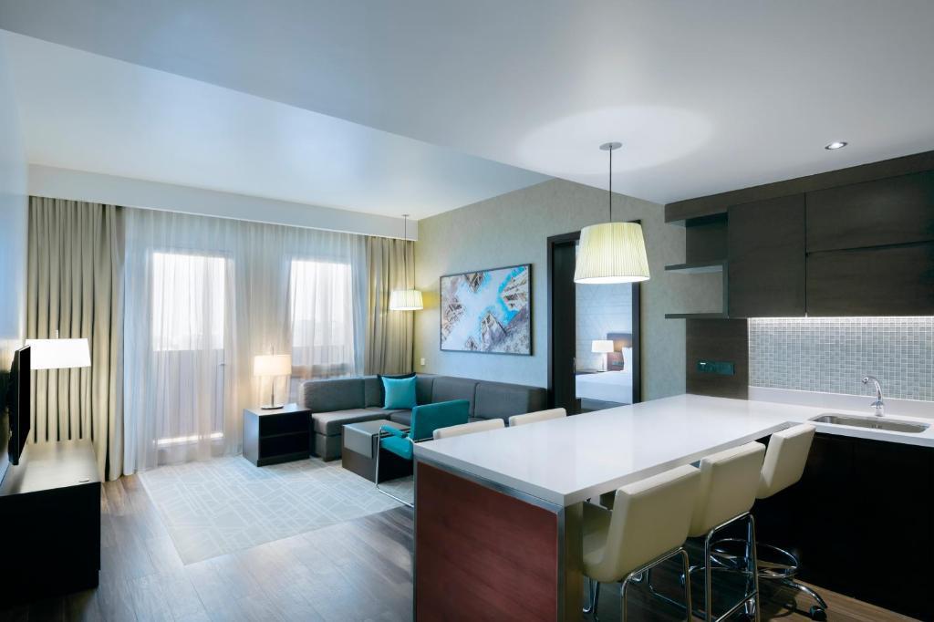 Hyatt Place Dubai Wasl District 7