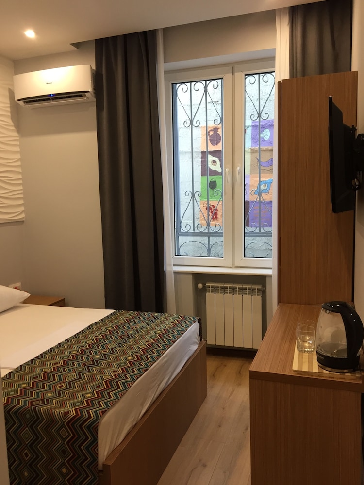 Downtown Hotel Tbilisi 8