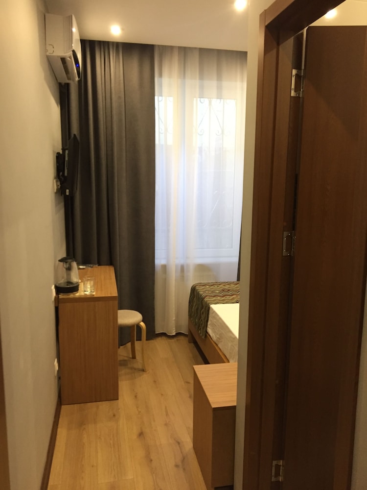 Downtown Hotel Tbilisi 12